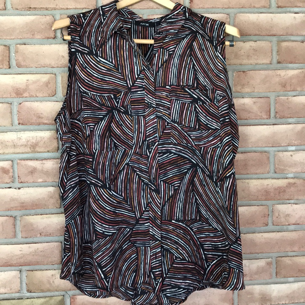 NWT Apt.9 size L, print sleeveless blouse